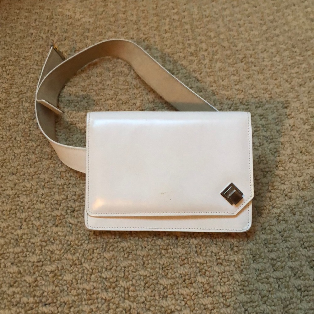 WHITE MONDI FANNY PACK
